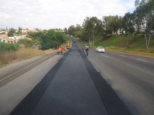 Fresado de pavimento y re-encarpetado en el perif&eacute;rico norte de Guadalajara